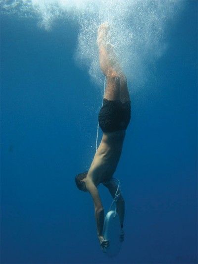 Skandalopetra (bell-stone) was the equipment sponge divers used since ancient times to dive great depths (40-60 meters) and collect sponges. This method reappears with the Skandalopetra Freediving Games in memory of the brave islanders. Photo courtesy of skandalopetra.com
