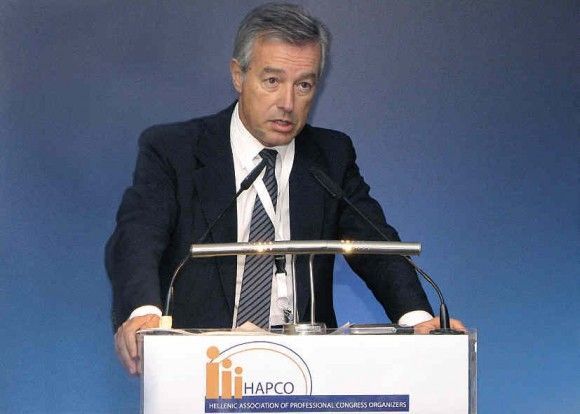 The president of the Association of Greek Tourism Enterprises, Andreas Andreadis, gave a stern speech last month at HAPCO's 7th Pan-Hellenic Conference. During his speech, he referred to the clashes between hooded vandals and riot police that once again plagued Syntagma Square during the December 2011 riots and wondered why it was so hard for the State to arrest the culprits. “Does any of the political parties dare to speak? It’s always the professionals who end up paying the price,” Mr. Andreadis stressed. The clashes once again resulted to the destruction of public property and of the facades of the luxury hotels on the square.