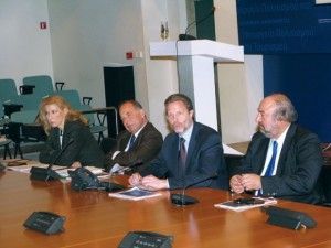 Culture and Tourism Minister Pavlos Yeroulanos (third from left) has estimated that, according to the new omnibus bill, the average time needed to obtain a license for a new tourist accommodation would now be a year and a half (as opposed to the some four years needed until now).