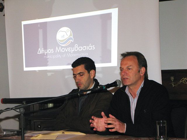 The importance of the road network that leads to Monemvasia was highlighted at the press conference given to Greek journalists by the president of the Monemvasia Tourism Promotion Committee, Babis Lyras, and Monemvasia Mayor Iraklis Trihilis. The already improved road network, which will be further enhanced through E.U. funds, is currently the only access to the area.