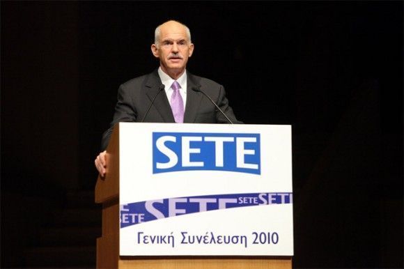 Prime Minister Yiorgos Papandreou addressing SETE’s 18th general assembly. Mr. Papandreou received a loud applause from the audience once he announced the government’s intention to lift cabotage restrictions. The prime minister also informed on two new projects that total 100 million euros to be launched for the renovation of small tourism businesses with small loans, as well as larger tourism businesses with loans of a larger budget.