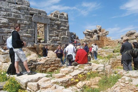 During Yperia 2011, guests visited sites of Amorgos that included the Panagia Hozoviotissa Monastery, Chora and the UNESCO nominated stone walls of Asfodilitis.