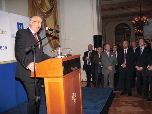 During the Hellenic Chamber of Hotels’ annual pita cutting ceremony, the chamber’s president, Yiorgos Tsakiris, said that more is expected from the government in order for a significant difference to be achieved for Greek tourism such as an improved promotion of the Greek tourism product and the adoption of a national strategy for aviation, conference tourism, shipping, etc.