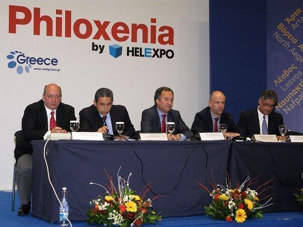 The Hellenic Federation of Hoteliers’ President Yiannis Retsos (second from right) with vice presidents Kostas Leventis, Andreas Metaxas, Aristotelis Thomopoulos and secretary general, Andreas Fiorentinos.
