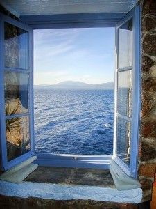 House Window in Hydra. © Facebook - Greek Islands 