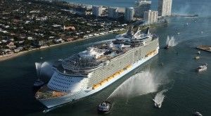 Greek_port_cruise