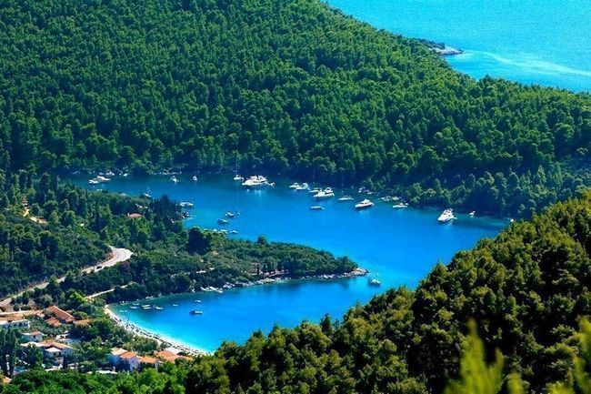 Panormos Bay, Skopelos. Photo © Facebook - ΟΙ ΟΜΟΡΦΙΕΣ ΤΗΣ ΕΛΛΑΔΑΣ ΜΑΣ