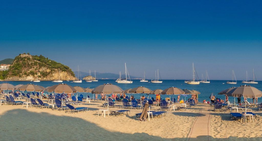 Greece_beach_tourism