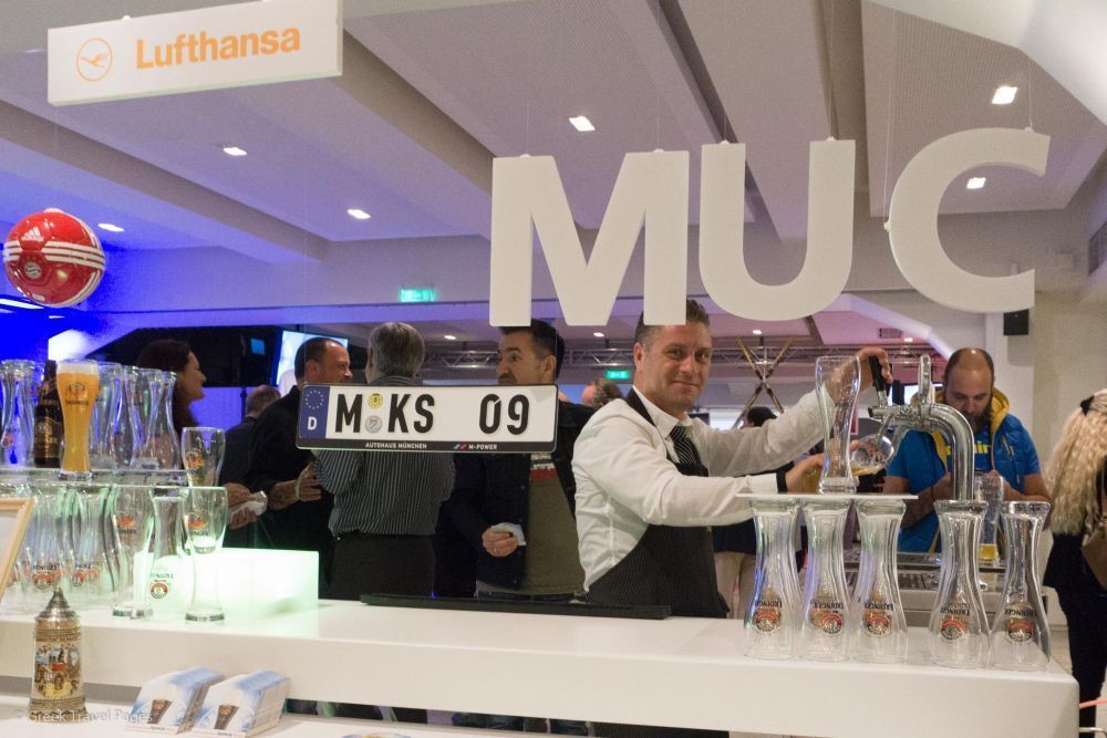 At the booth of the Frankfurt and Munich hubs, visitors enjoyed authentic cold German beer.
