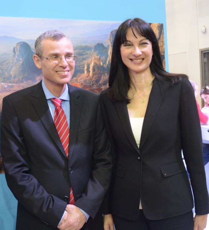 Tourism Minister Elena Kountoura with her Israeli counterpart, Yariv Levin, at the Greek stand at IMTM 2017.