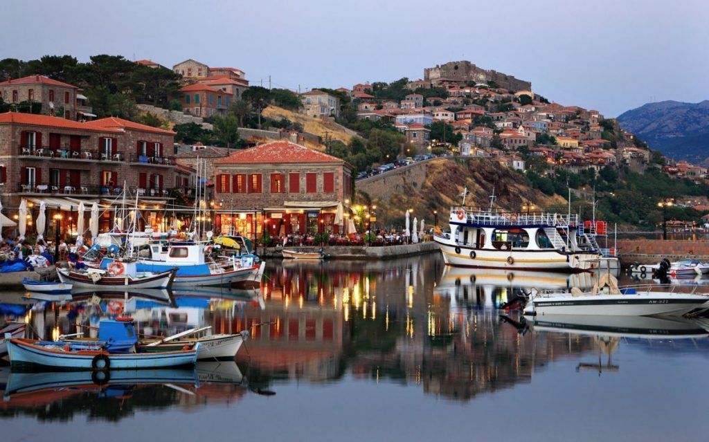 A view of Mithymna with the medieval castle of Molyvos. Photo © Heracles Kritikos / Shutterstock