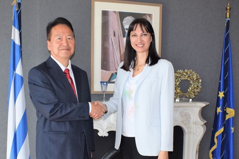 Ambassador of Japan to Greece Yasuhiro Shimizu and Greek Tourism Minister Elena Kountoura.