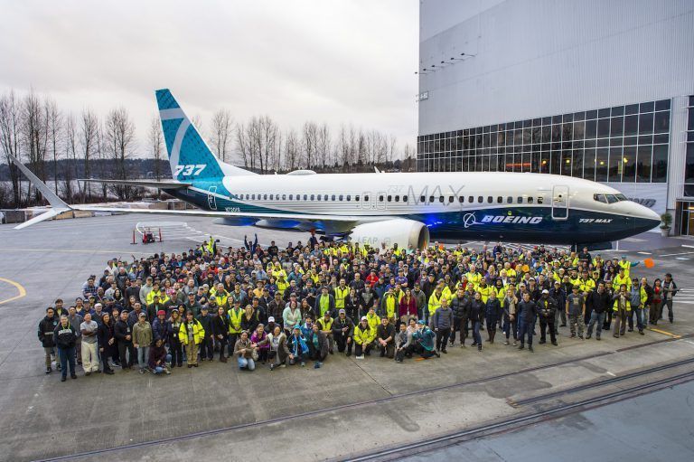 Renton employees celebrate the MAX 7 rollout. Photo Source: https://randy.newairplane.com (Marian Lockhart)