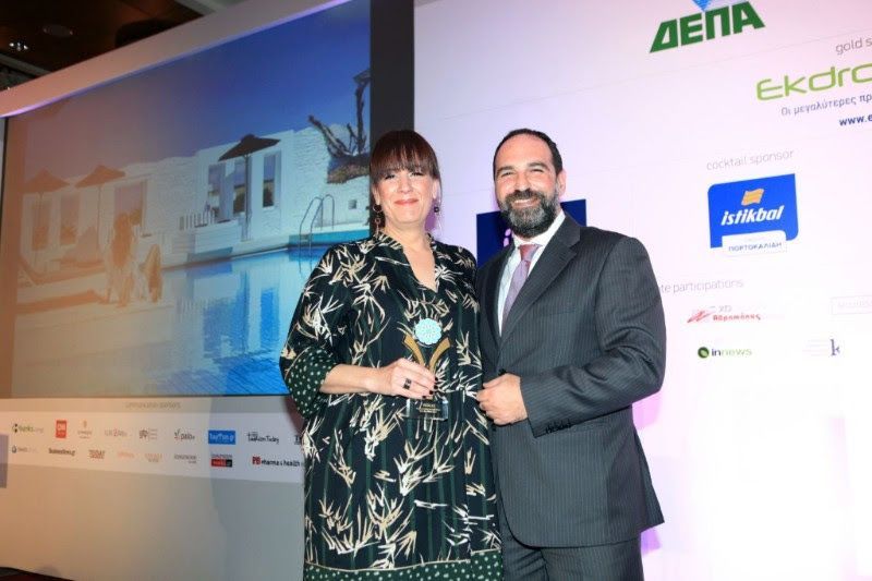 HotelBrain CEO Ioannis Liakopoulos and Mr & Mrs White Paros New Style Hotel Nafsika Kouzeli.
