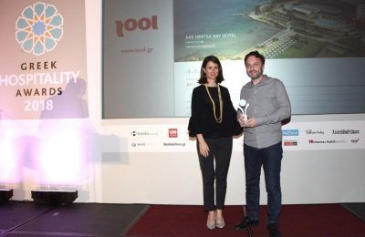 Tool CEO Kostas Karachalios received the award from Maria Theofanopoulou, president and CEO of GTP/Danae Travel & Media Group.