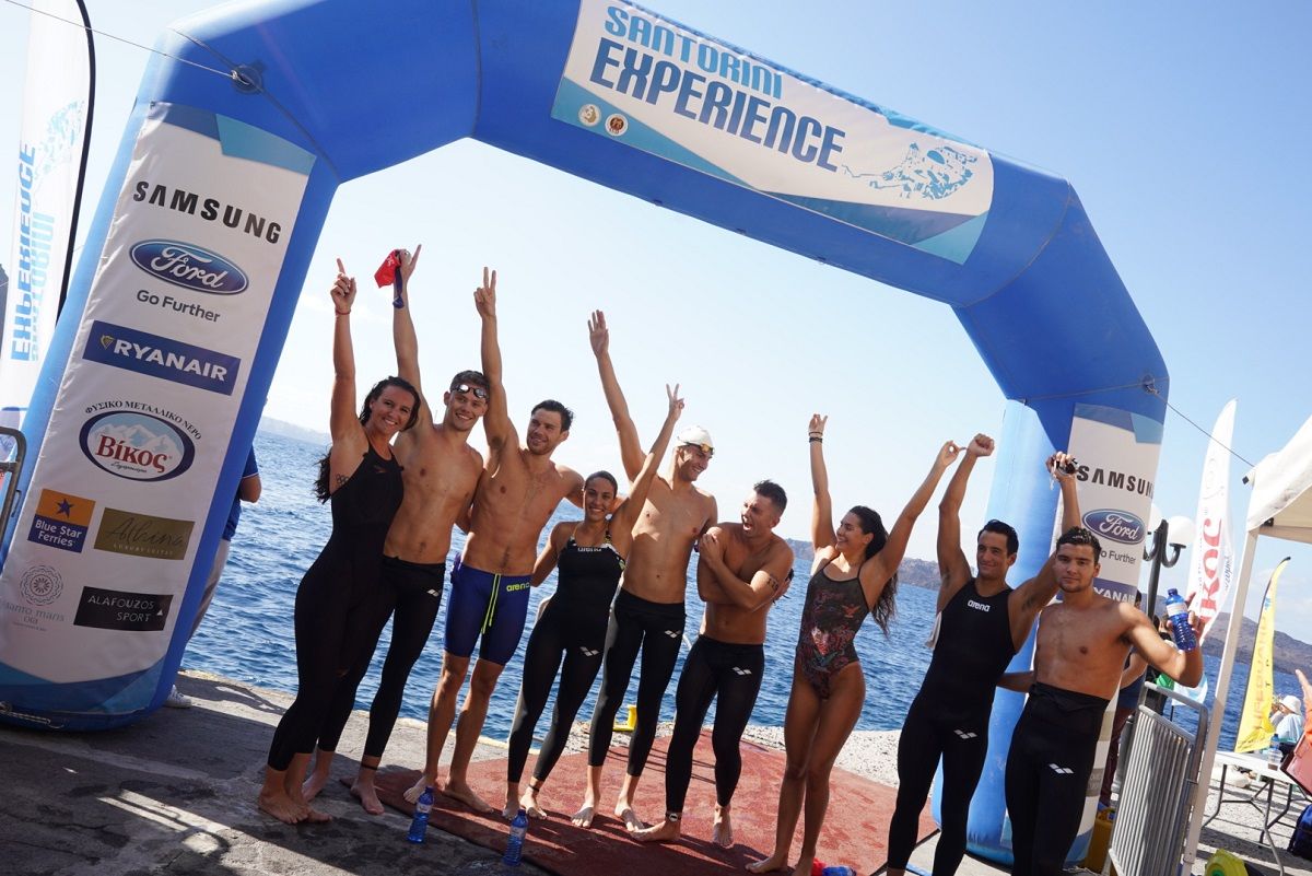 The elite of the Greek national open water swimming team was present at Santorini Experience 2018 (photo by Mike Tsolis)