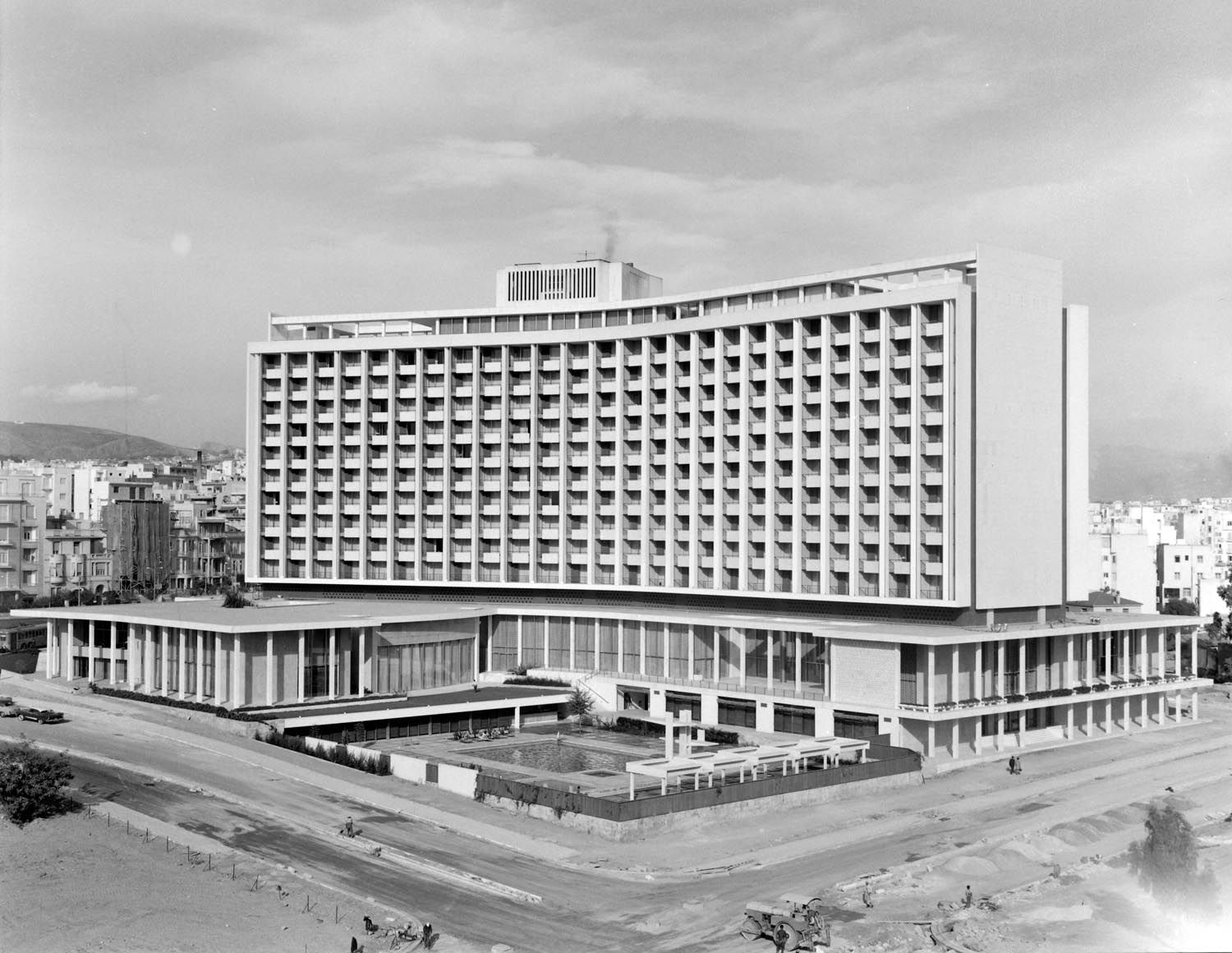 The Hilton Athens during its construction, 1961-1963. © Hilton Athens History Archives / Benaki Museum Photo Archives