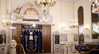 The Yad Lezikaron Synagogue in Thessaloniki, is dedicated to the memory of the Holocaust victims. It was inaugurated in 1984. Photo Source: Visit Thessaloniki