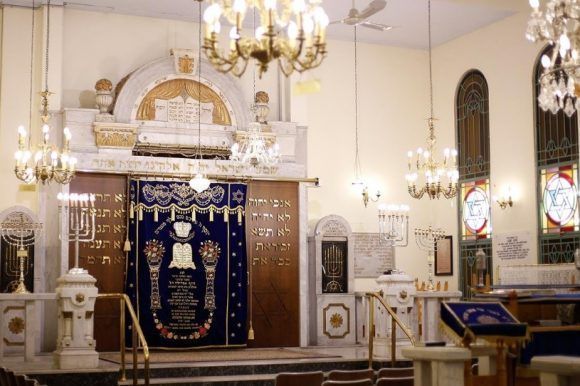 The Yad Lezikaron Synagogue in Thessaloniki, is dedicated to the memory of the Holocaust victims. It was inaugurated in 1984. Photo Source: Visit Thessaloniki