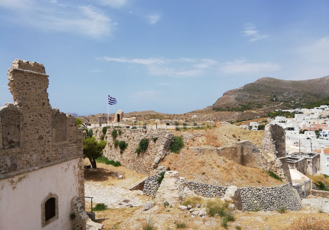 Castle of Chora, Kythera. Photo © GTP