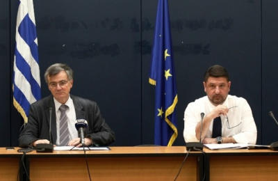 Health Ministry representative Professor Sotiris Tsiodras and Greek Deputy Minister of Civil Protection and Crisis Management Nikos Hardalias. Photo source: civilprotection.gr