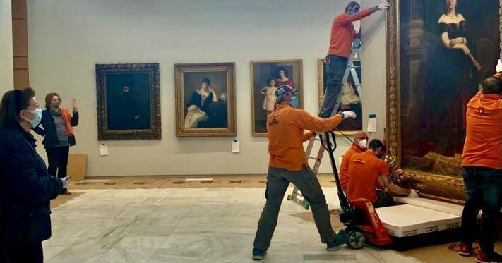 Greek Culture mInister Lina Mendoni overseeing the works at the National Gallery. Photo source: Culture Ministry