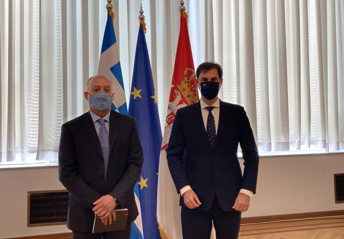 Greek Tourism Minister Harry Theoharis (R) with the director of the National Association of Travel Agencies of Serbia (YUTA), Alexander Senicic, in Belgrade.