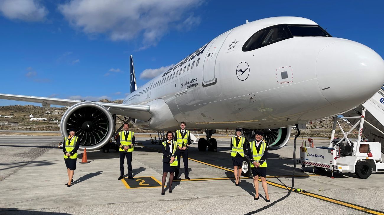 Lufthansa's first flight from Frankfurt to Mykonos airport on Friday afternoon (May 21).