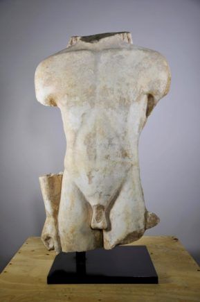 Marble Kouros statue, approx. 560 BC. Probably from a Viotia workshop. Photo source: Culture Ministry