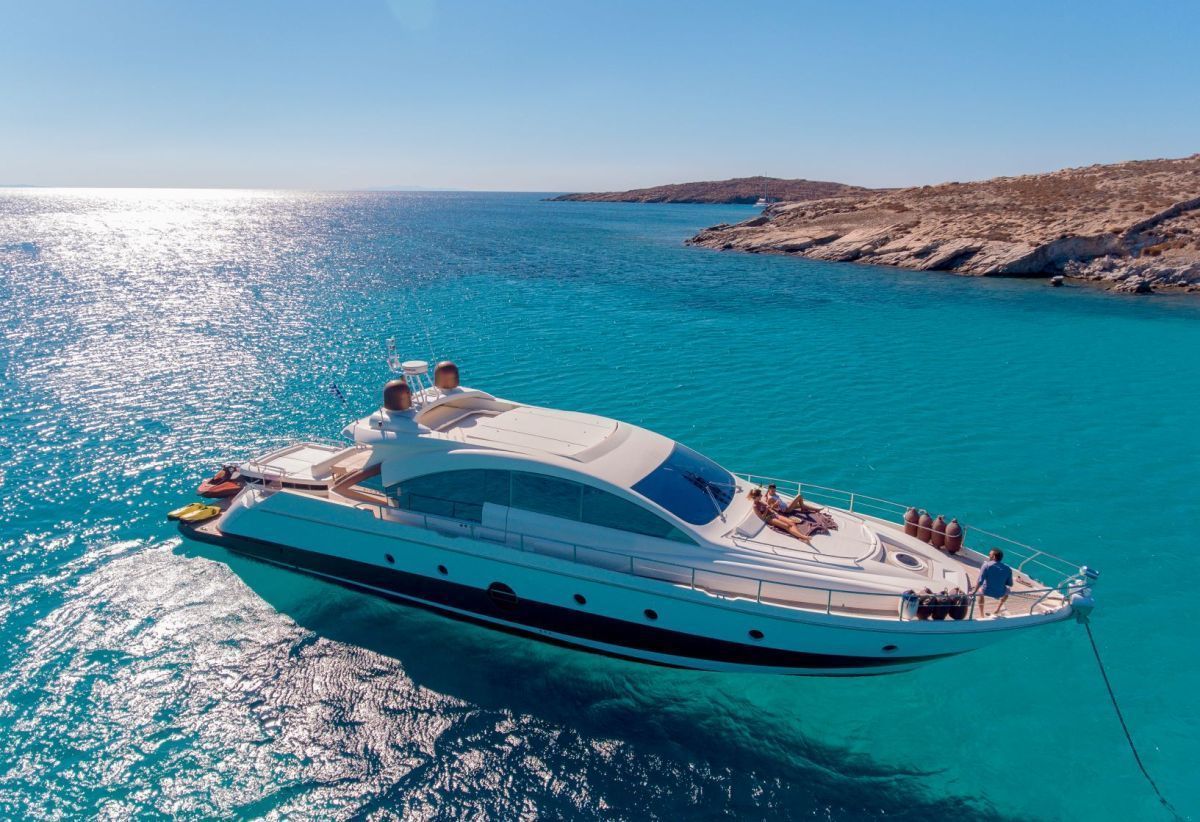 Aicon 72 Hardtop "Majestic" Luxury Yacht - Mykonos Yachting.