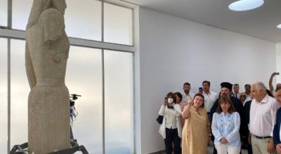 The ‘Kore of Thera’ statue on display for the first time. Photo source: Greek Culture Ministry