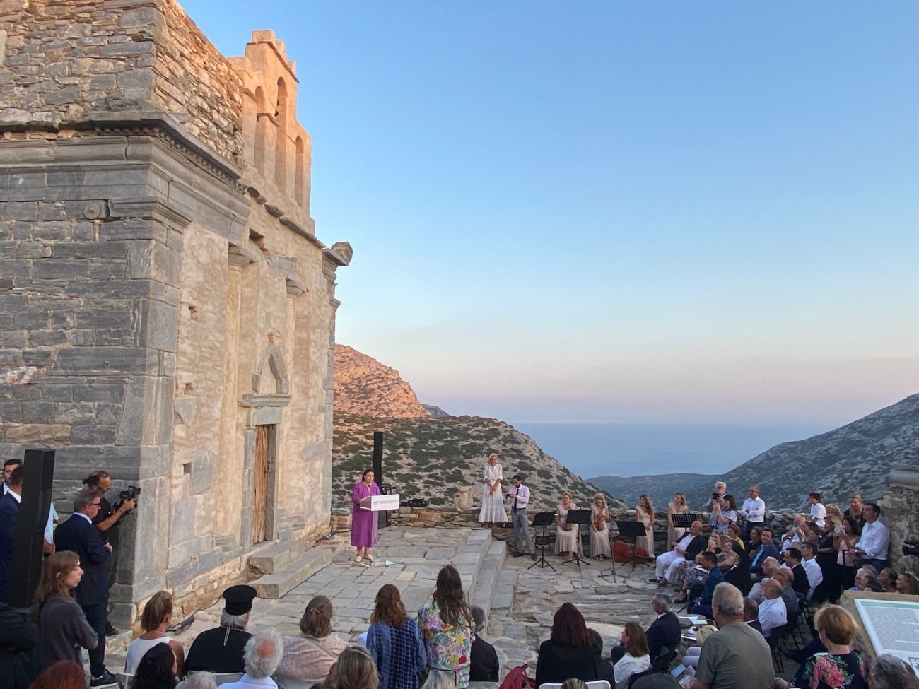 Greek Culture Minister Lina Mendoni speaking in front of the restored Monument of Episkopi on the island of Sikinos. Photo source: Culture Ministry