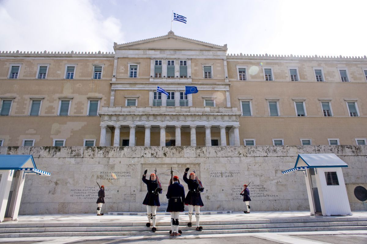 Επιτροπή: Μέτρια ανάκαμψη θα σημειώσει η ελληνική οικονομία το 2023