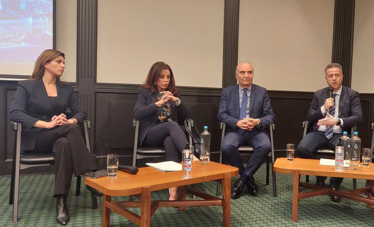 Hellenic Hoteliers Federation President Grigoris Tasios (right) speaking during the 6th Thessaloniki Development Conference during a panel discussion that included (from left) Katerina Notopoulou, MP, head of the tourism sector, SYRIZA party; Voula Patoulidou, Deputy Governor, Central Macedonia; and Thermaikos Mayor Giorgos Tsamaslis.