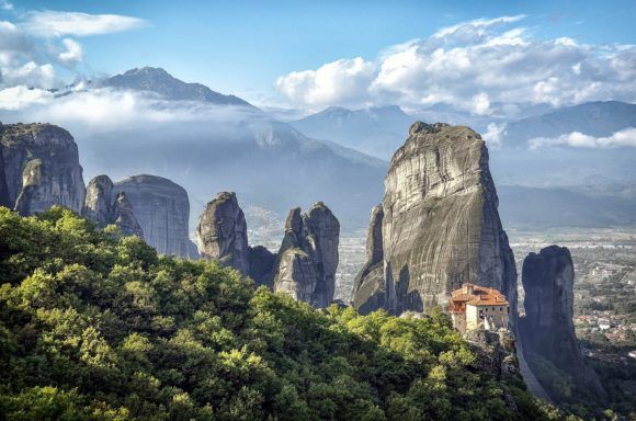 Thessaly Submits Application to UNESCO for Meteora-Pyli to Get Global Geopark Status