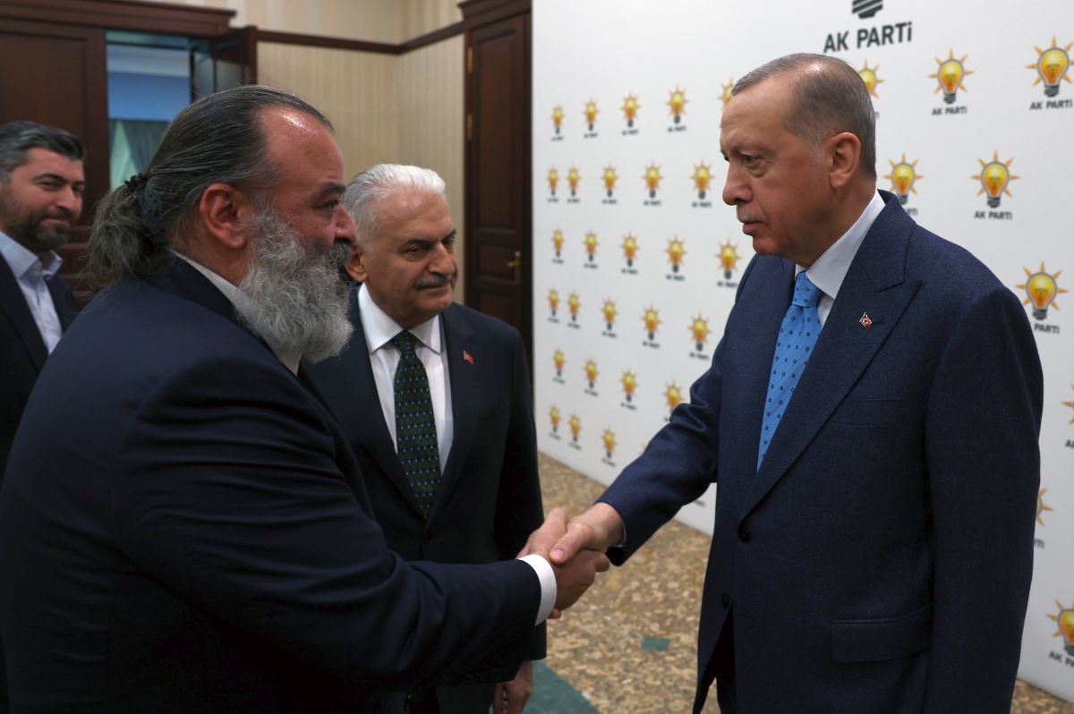 Seajets founder, Marios Iliopoulos with Turkish President Tayyip Erdoğan. Photo source: Seajets
