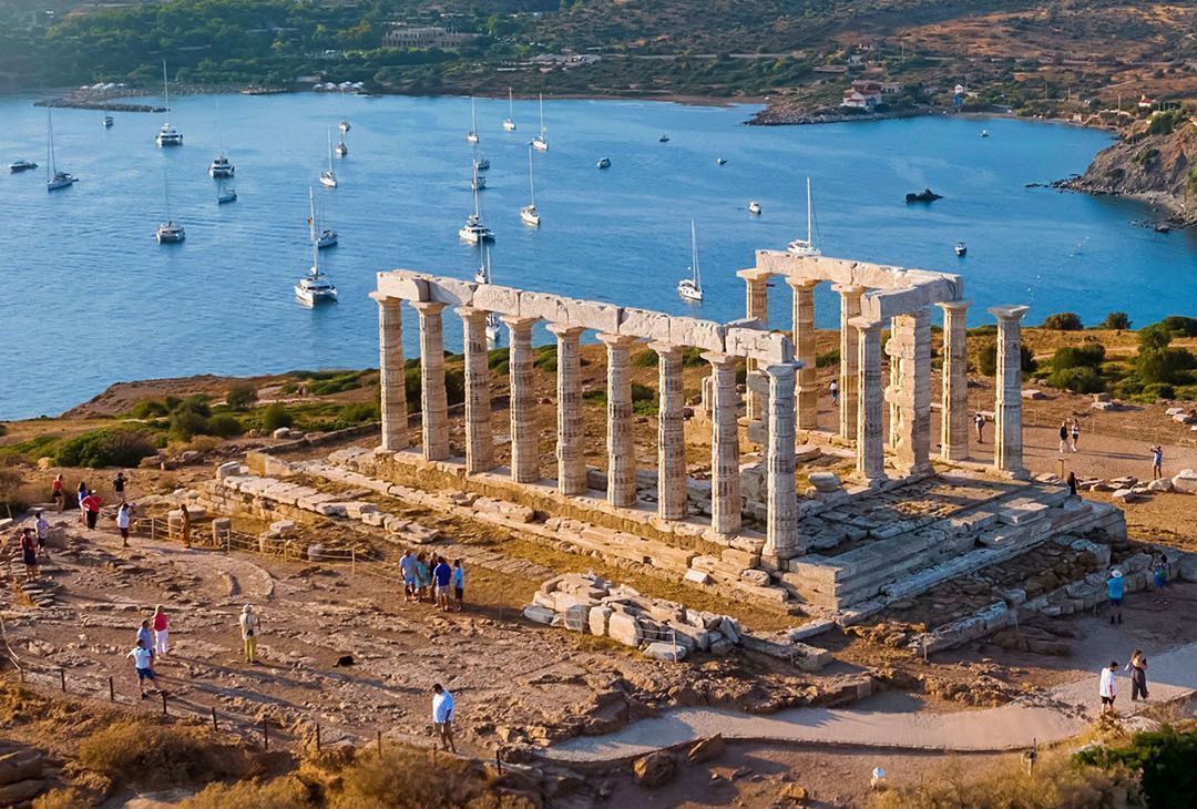 Η συνεισφορά του τουριστικού τομέα στην ελληνική οικονομία το 2023 είναι η υψηλότερη από ποτέ