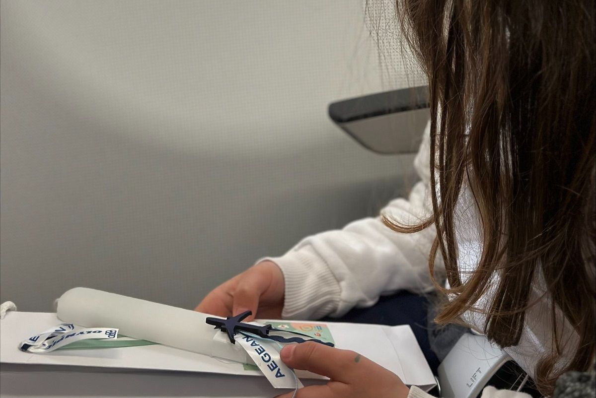 Η AEGEAN Airlines υποστηρίζει ΜΚΟ παρέχοντας πασχαλινά δώρα στους επιβάτες