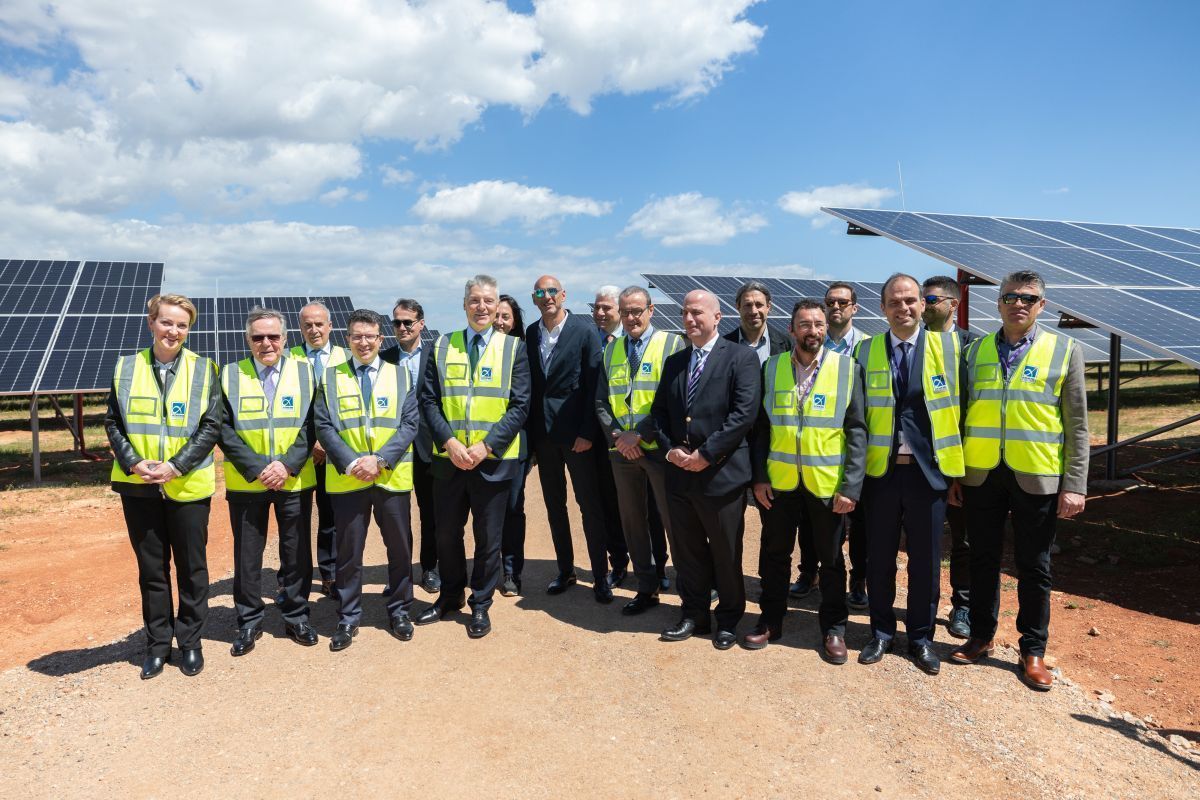 Group photo in front of AIA's new photovoltaic park. From left, Environment Ministry Secretary General for Energy &amp; Mineral Resources Alexandra Sdoukou, Civil Aviation Authority Commander Christos Tsitouras, AIA General Director of Development George Eleftherakos, AIA Chairman Riccardo, AIA CEO Yiannis Paraschis, AIA Director of Technical Services Costas Theodorogiannopoulos, AIA Director of Energy &amp; Real Estate Management Giorgos Misailidis and the project's supervision and construction team. Photo source: AIA