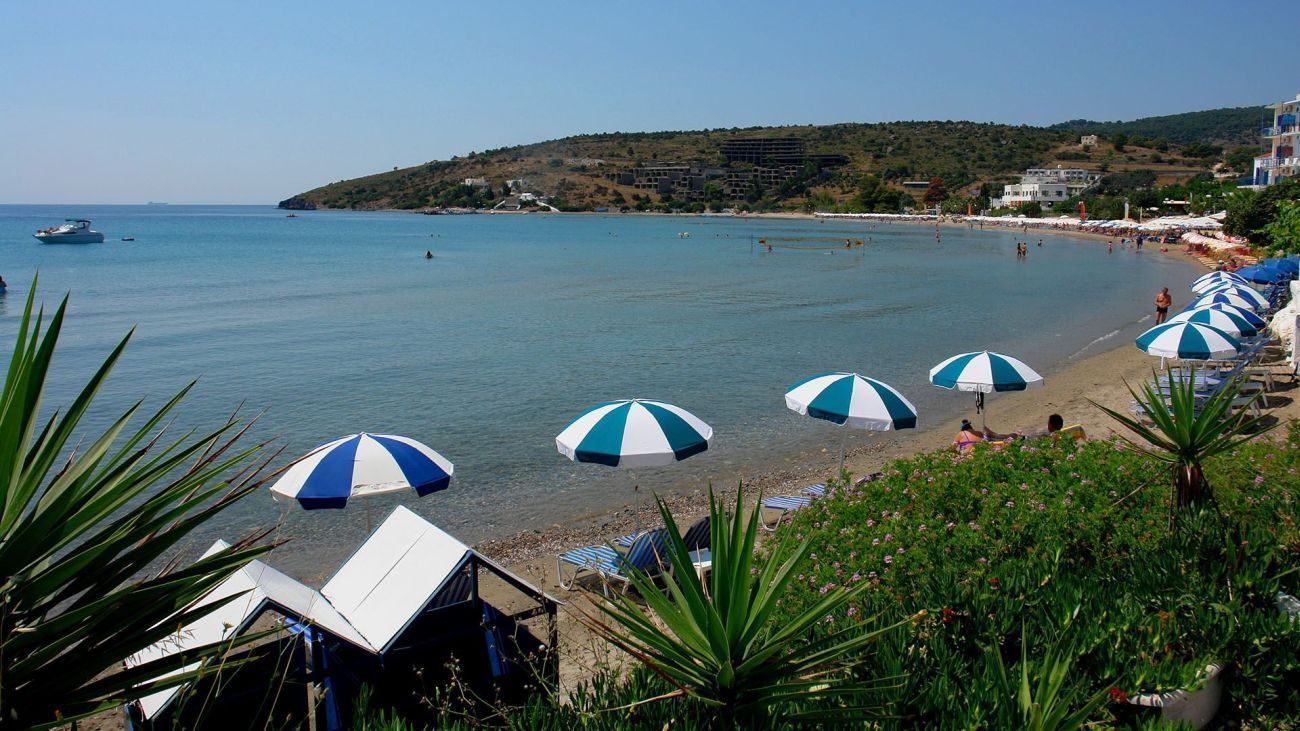 Agia Marina beach, Aegina. Photo source: athensattica.com