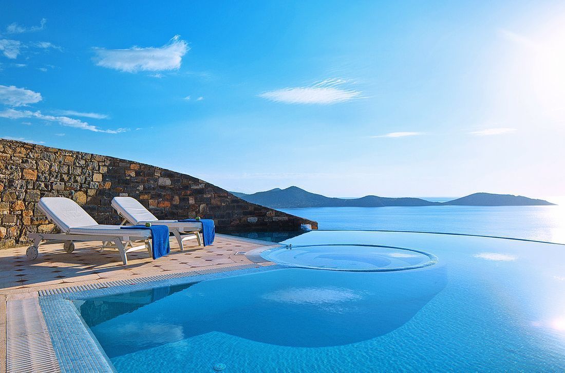 Elounda Gulf Villas, Crete. Photo source: Everty