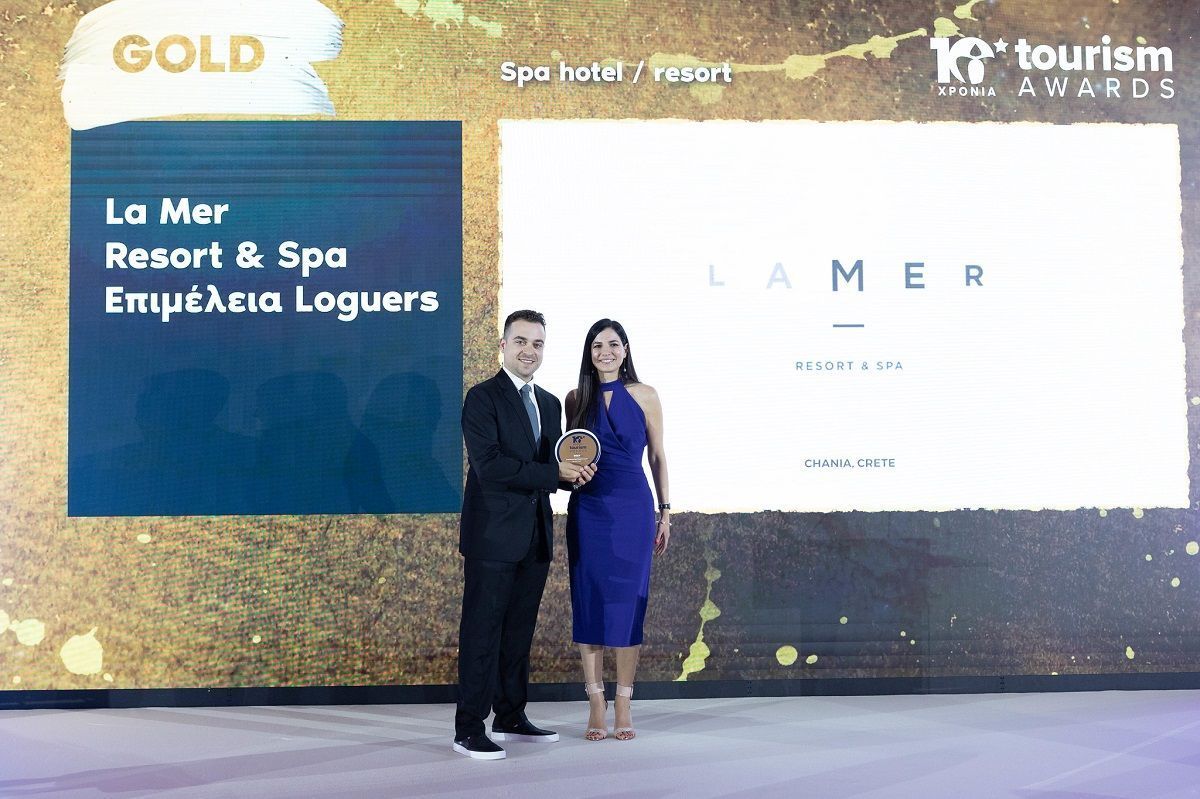 Loguers Managing Director Markos Georgiou accepting La Mer's GOLD award. Photo source: Tourism Awards.