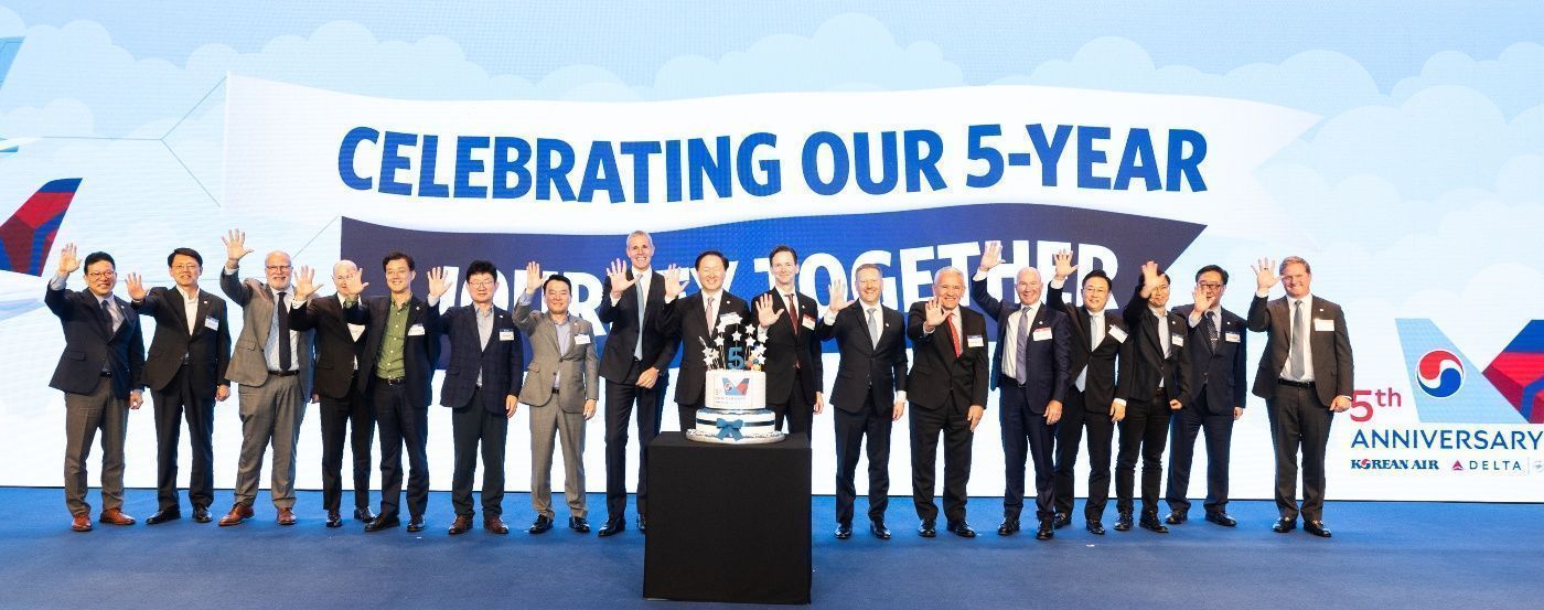 Korean Air and Delta executives at the 5th anniversary celebration of Korean Air and Delta. Photo source: Korean Air