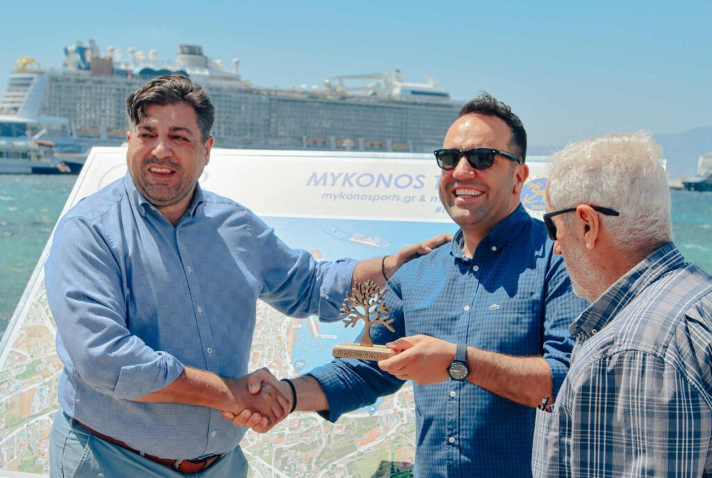 Mykonos Mayor Konstantinos Koukas (right) with Five Senses CEO Ioannis Bras.