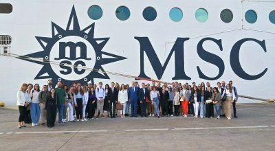 CLIA representatives and Greek university students in front of the MSC Splendida in Piraeus Port. Photo source: CLIA