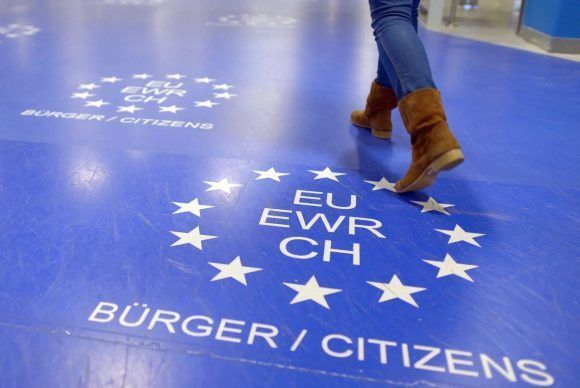 EU Wants Member States to Step Up Schengen Cooperation, Reduce Extended Border Checks