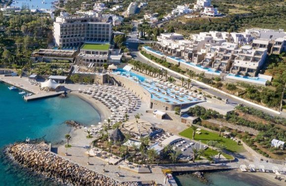 Zeus International Sweeps ‘Greek Hotel of the Year 2024’ Awards with 15 Wins