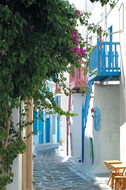 One of the unique cobbled streets of Mykonos town.