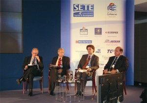 Martin Brackenburry, president of IFTO; Dr. Oktay Varlier, president of the Turkish Tourism Investors Association; Walter Niggl, of TUI in Austria; and Ahmed El-Khadem, chairman of the Egyptian Tourist Authority.