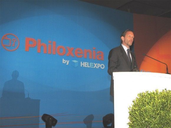Culture and Tourism Minister Pavlos Geroulanos gave a short speech at the Morpheus Hotel Awards ceremony and assured tourism professionals that he would stand by their side against the lingering problems in the industry.